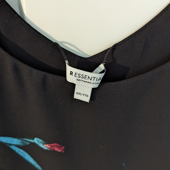 Reitmans Floral Blouse - Picture 2 of 2